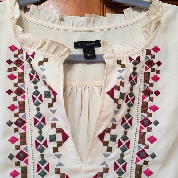 Ann Taylor Top - Picture 2 of 11